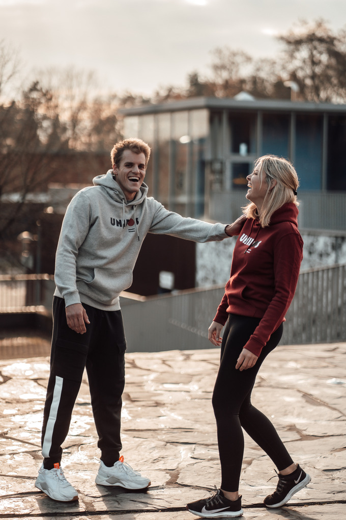 Bounce Hoodie Red - Afbeelding 2