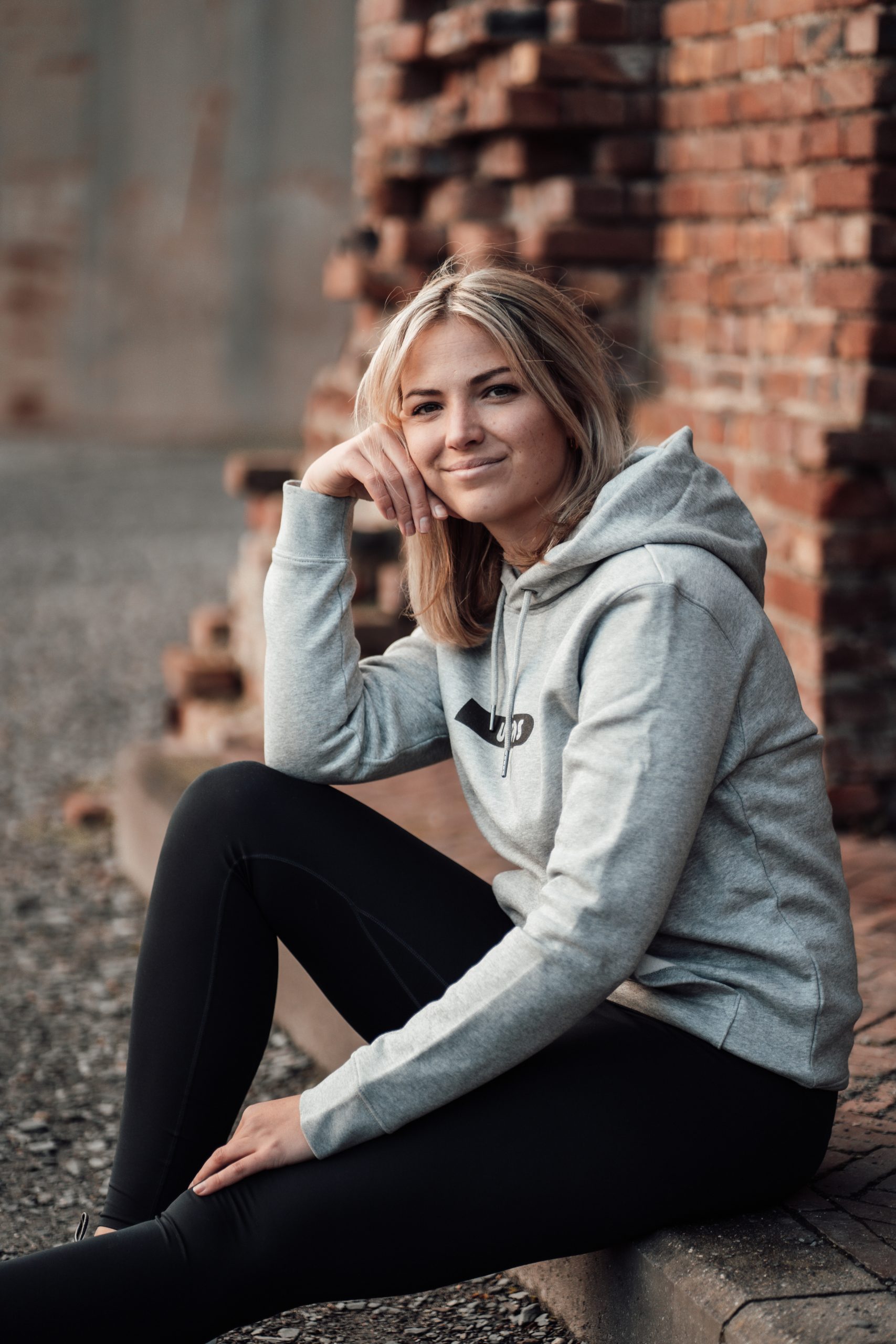 Iconic Hoodie Grey - Afbeelding 4