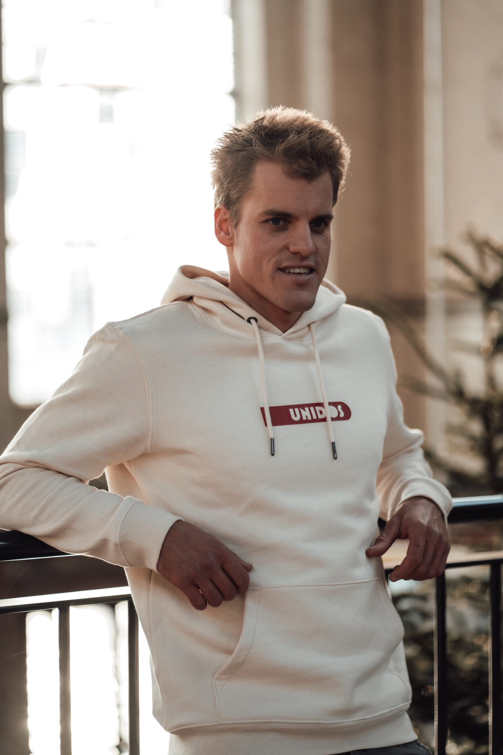 Iconic Hoodie White - Afbeelding 3