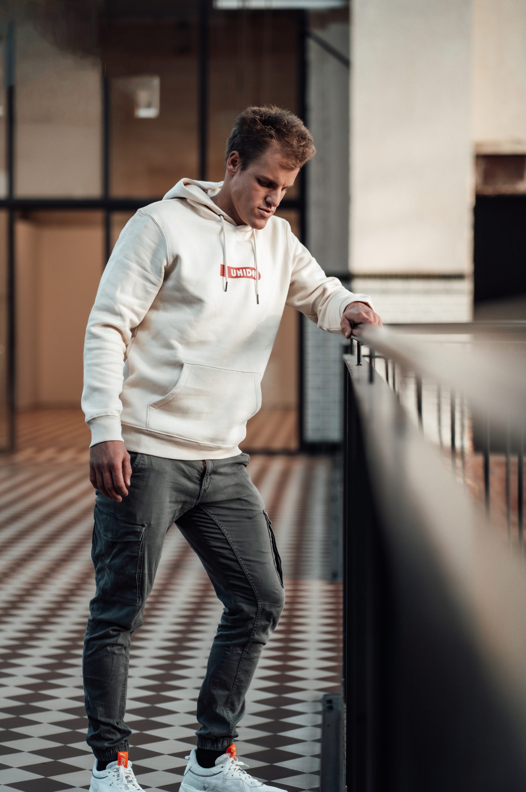 Iconic Hoodie White - Afbeelding 4