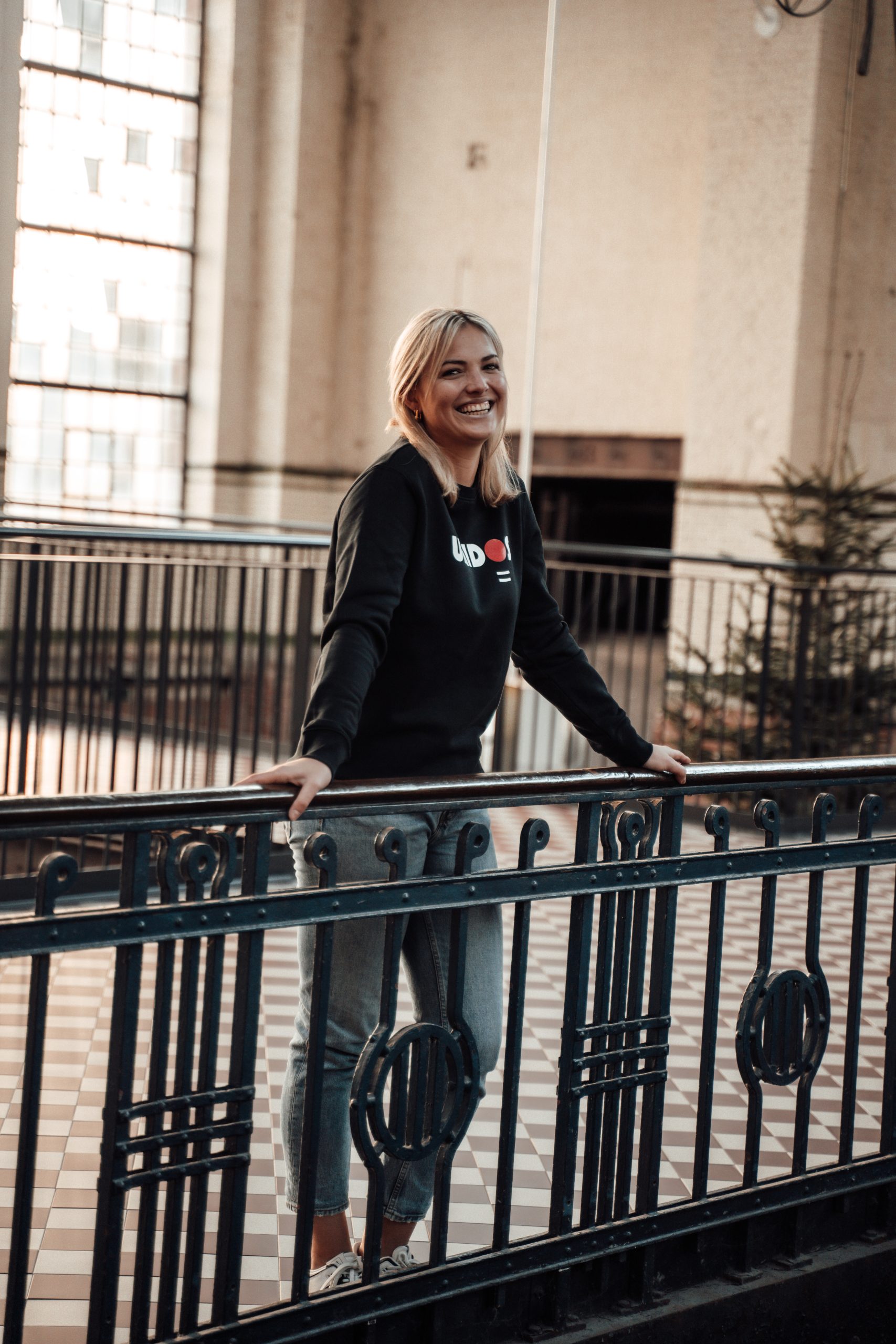 Bounce Sweater Black - Afbeelding 4