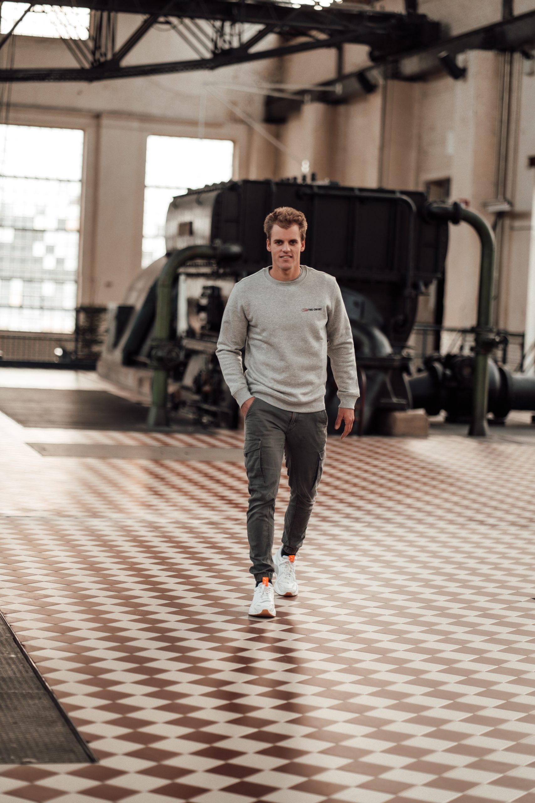 Off The Court Sweater Grey - Afbeelding 4