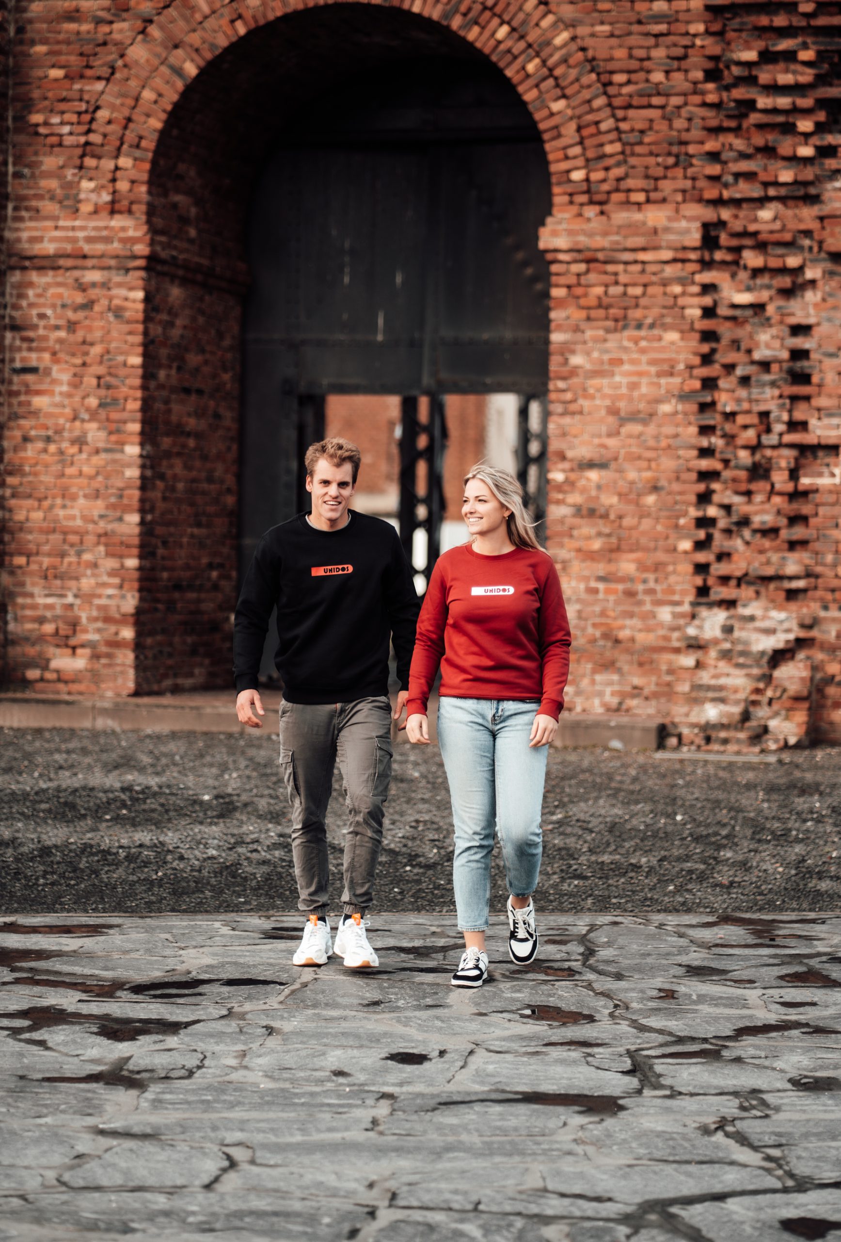 Iconic Sweater Red - Afbeelding 2